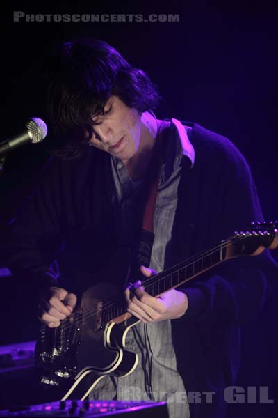 YOUNG MAN - 2010-02-17 - PARIS - La Maroquinerie - 